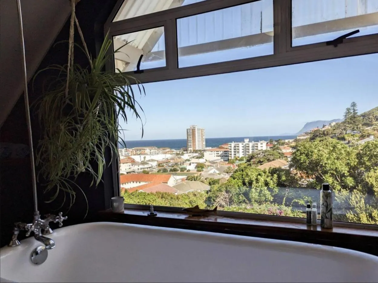 Cape Weaver Muizenberg Villa
